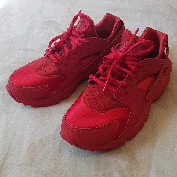 Nike Shoes - Nike Air Huarache Runs all red